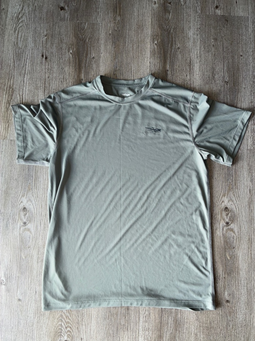 Medium, gray/ slight green Men’s Sitka shirt